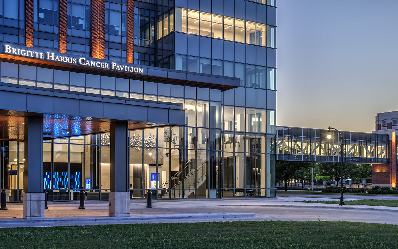 Henry Ford Cancer Institute Brigitte Harris Cancer Pavilion | SmithGroup